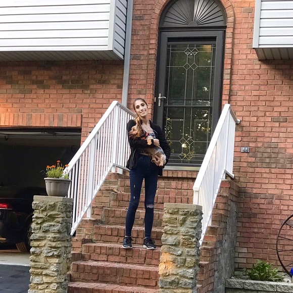 Meet your Posher, Savanna - Picture 1 of 1